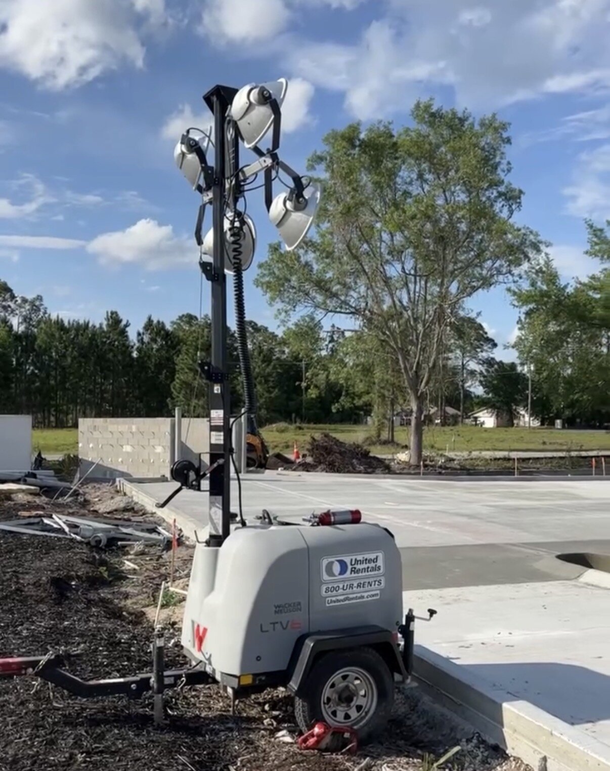 Rented light tower delivered and positioned for night operations